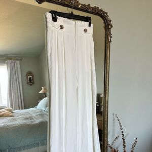 Brand new with tags wide leg trouser perfect for spring